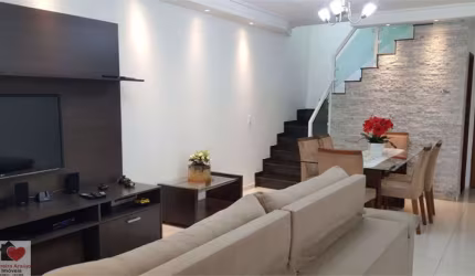 SOBRADO  SEMI-NOVO COM FINO ACABAMENTO, NA REGIÃO DO JARDIM PRUDÊNCIA!