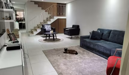 SOBRADO COM FINO ACABAMENTO NO MELHOR DO JARDIM PRUDÊNCIA!