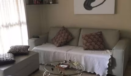 APARTAMENTO COM FINO ACABAMENTO, REPLETO DE ARMÁRIOS NO MELHOR DA VILA MASCOTE !