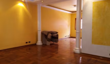 SOBRADO COM FINO ACABAMENTO NO MELHOR DO JARDIM PRUDÊNCIA !