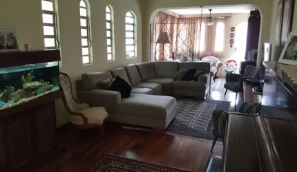 SOBRADO COM FINO ACABAMENTO NO MELHOR DA VILA MASCOTE !