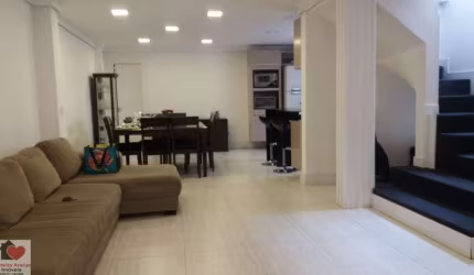 SOBRADO COM FINO ACABAMENTO NO MELHOR DO JARDIM PRUDÊNCIA!