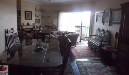 APARTAMENTO REPLETO DE ARMÁRIOS, NO MELHOR DA VILA MASCOTE!
