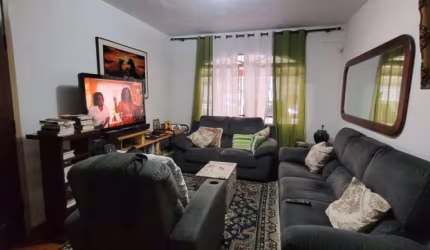 SOBRADO COM SUÍTE, NO MELHOR DA  VILA SANTA CATARINA!