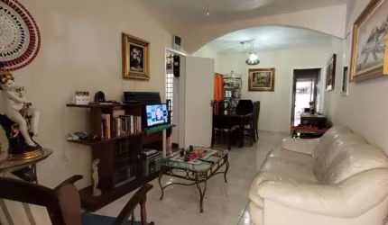 CASA TERREA RESIDÊNCIAL /COMERCIAL  PRÓXIMO A AV. WASHINGTON LUIS.