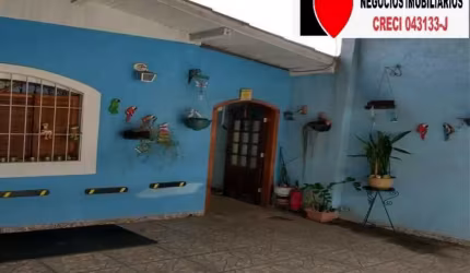 CASA TERRÉA NA REGIÃO DA VILA MASCOTE.