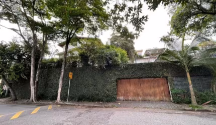 Sobrado Morumbi 4 dormitórios 1suite 4 vagas amplo quintal, piscina, lareira