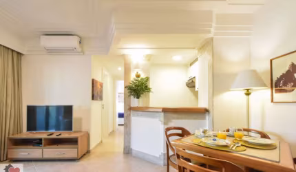 Flat no Jardim Europa com 42 m2 1 dormitório com varanda 1 vaga esquina c/ Brigadeiro Faria Lima