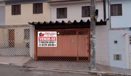 SOBRADO COM FINO ACABAMENTO PRÓXIMO AO COMÉRCIO DA AV. CUPECÊ
