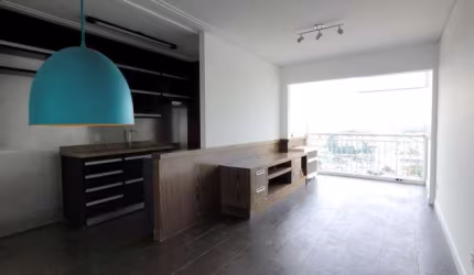 APARTAMENTO COM VILA MASCOTE DIVISA COM O BROOKLIN VELHO.