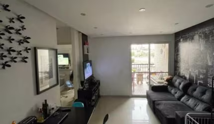 Apartamento com suíte e closet na região Campo Belo, oportunidade!