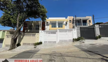 SOBRADO NOVO COM FINO ACABAMENTO,NO MELHOR DO JARDIM PRUDÊNCIA !