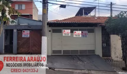 Duas casas a venda no mesmo terreno, no melhor da Vila Santa Catarina!
