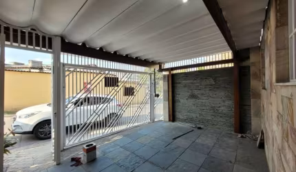CASA TERRÉA PRÓXIMO A RUA ANTÔNIO GIL.