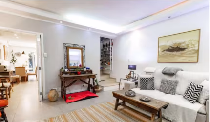 Jardim Aeroporto, Sobrado 3 Quartos, 1 Suíte, 2 Vagas, 136m² à Venda R$ 855.000,00.
