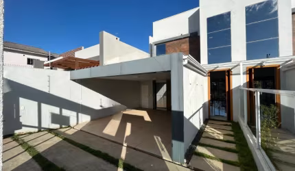 Belíssimo sobrado com piscina