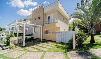 Casa a venda com 3 quartos por R$ 965.000,00 de 154 m² na  Granja Viana -Cotia/SP