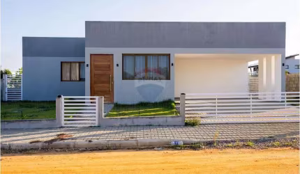 LINDA E EXCLUSIVA CASA NO CONDOMÍNIO CHÁCARAS DE CARAPIBUS