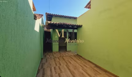 Casa para Venda em Rio das Ostras, Cidade Beira Mar, 2 dormitórios, 1 banheiro, 3 vagas