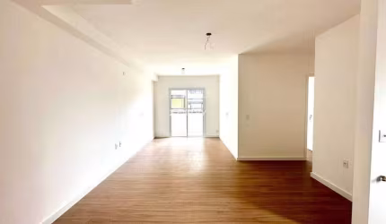 Apto á venda 78m2, 3 dormitórios sendo 1 suíte e 2 vagas de garagem próximo á UNIP Bairro Engordadouro