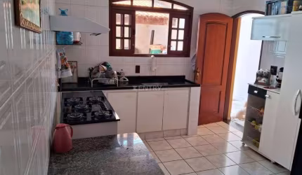 Casa ( Sobrado) à Venda,Centro de  Várzea Pta, SP : 3 dormitórios (1 suite ) vaga coberta. ACEITA PERMUTA  POR APARTAMENTO EM JUNDIAI (SP)