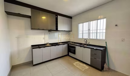 CASA A VENDA PORTAL DOS IPES III - EM CAJAMAR