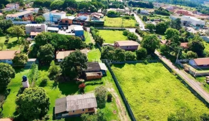Excelente Área de 5.600m² com 4 Casas na melhor localização de Jundiaí simplesmente na  principal Avenida do Bairro do Medeiros  - Jundiaí/SP