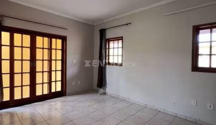 LINDA CASA TÉRREA NA PONTE SÃO JOÃO,  2 DORMITÓRIOS, 2 VAGAS, ÁREA GOURMET.  JUNDIAÍ-SP S,  3 BANHEIROS,