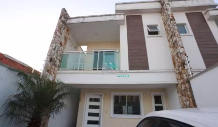 Casa com 3 dormitórios à venda, 120 m² por R$ 398.000,00 - Centro - Eusébio/CE