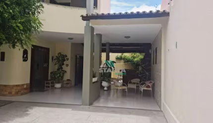 Casa com 4 dormitórios à venda, 192 m² por R$ 800.000,00 - Cambeba - Fortaleza/CE