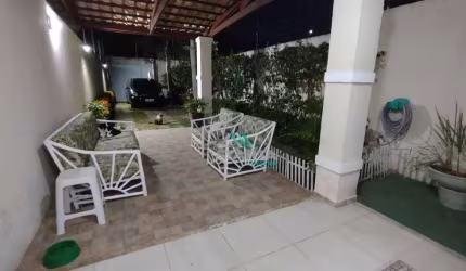 Casa com 3 dormitórios à venda, 152 m² por R$ 400.000,00 - Urucunema - Eusébio/CE