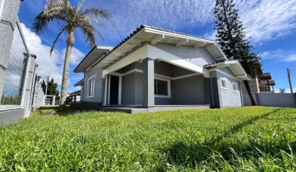 Casa 3 Dormitórios à venda no Bairro Zona Nova com 128 m² de área privativa - 2 vagas de garagem