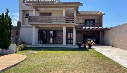 Sobrado/ Duplex 4 Dormitórios à venda no Bairro Zona Nova com 140 m² de área privativa - 2 vagas de garagem