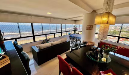 Apartamento 3 Dormitórios à venda no Bairro Centro com 160 m² de área privativa - 2 vagas de garagem