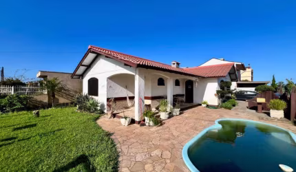 Casa 4 Dormitórios à venda no Bairro Zona Nova com 191 m² de área privativa