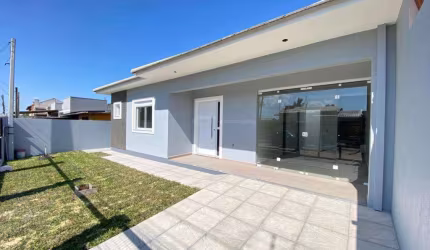 Casa 2 Dormitórios à venda no Bairro Nova Tramandaí - 1 vaga de garagem