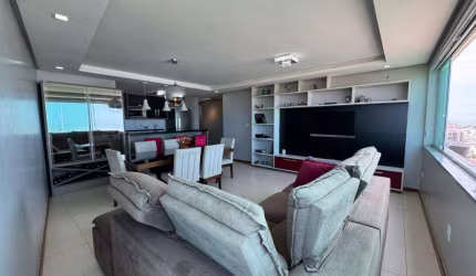 Apartamento 2 Dormitórios à venda no Bairro Centro com 80 m² de área privativa - 2 vagas de garagem