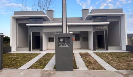 Casa 2 Dormitórios à venda no Bairro Nova Tramandaí com 70 m² de área privativa - 1 vaga de garagem