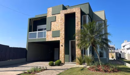 Casa 3 Dormitórios à venda no Bairro Petrobras com 125 m² de área privativa - 2 vagas de garagem