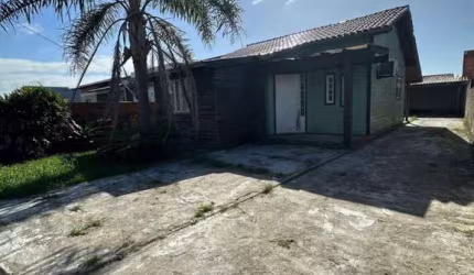 Casa 3 Dormitórios à venda no Bairro Indianópolis com 70 m² de área privativa - 2 vagas de garagem