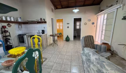 Casa 3 Dormitórios à venda no Bairro Centro com 84 m² de área privativa