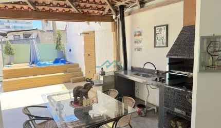 Casa à venda em Florianópolis, Balneário, com 4 quartos, com 150 m²