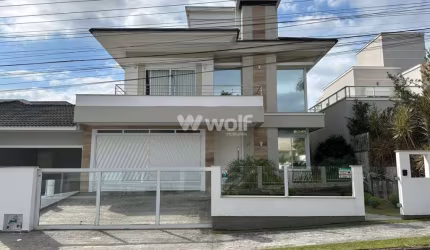 Casa com 3 quartos à venda na Rua da Saracura, 30, Cidade Universitária Pedra Branca, Palhoça por R$ 2.100.000
