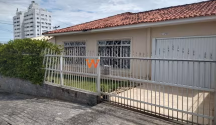 Casa com 3 quartos à venda na Rua Inácio Pereira Neves, 147, Areias, São José por R$ 869.900