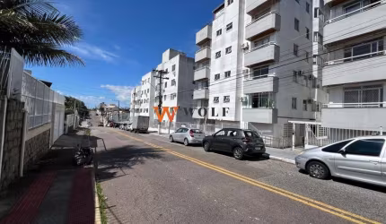 Apartamento com 3 quartos à venda na Rua Desembargador Gil Costa, 310, Capoeiras, Florianópolis por R$ 600.000