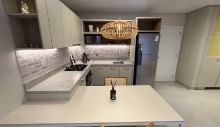 Apartamento com 1 quarto para alugar na Avenida Marinheiro Max Schramm, 2701, Estreito, Florianópolis por R$ 3.900