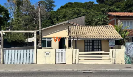Casa com 3 quartos à venda na Avenida das Rendeiras, 1134, Lagoa da Conceição, Florianópolis por R$ 850.000
