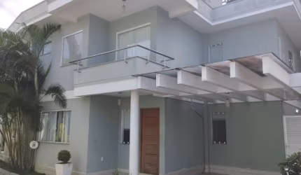 CASA EM CONDOMINIO CENTRO PORTO SEGURO - BA