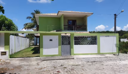 Belissima casa 400 metros praia zona norte