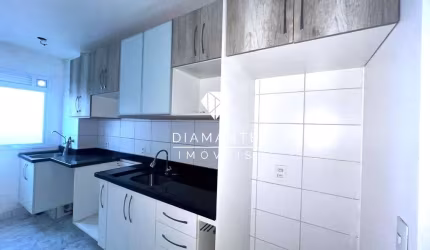 Apartamento com 3 quartos à venda na Avenida da Cavalhada, Cavalhada, Porto Alegre por R$ 330.000